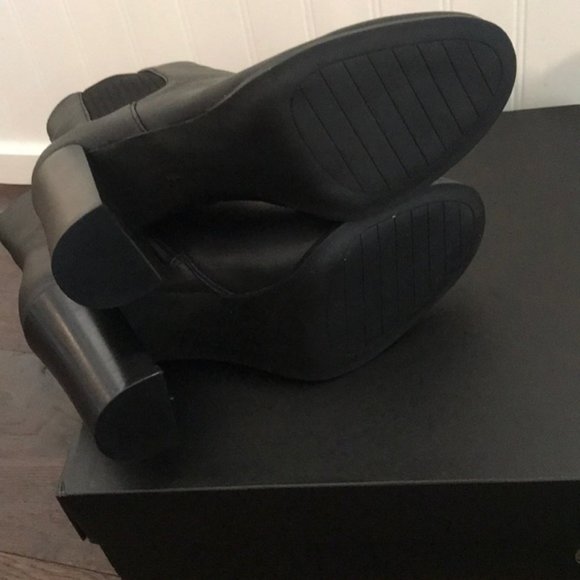 NIB ~ KENNETH COLE JUSTIN ANKLE BOOTS BLACK LEATHER sz 9.5 - Picture 8 of 8